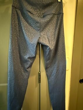 Women's Navy Animal-Print Leggings